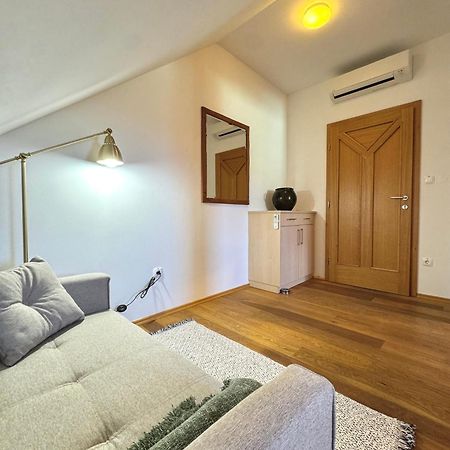 Guest House Domacija Krnc Hrib pri Hinjah Екстер'єр фото