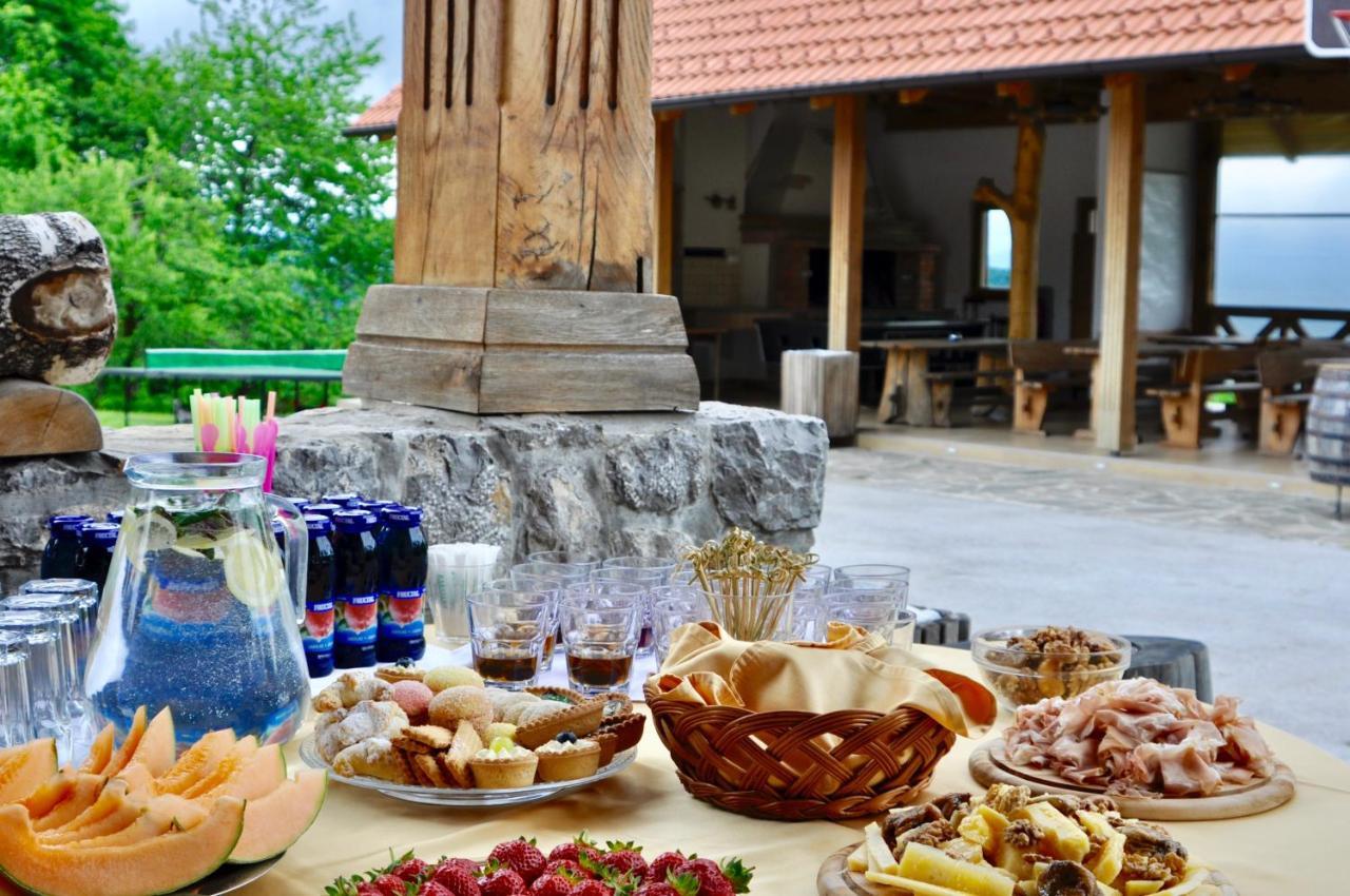Guest House Domacija Krnc Hrib pri Hinjah Екстер'єр фото