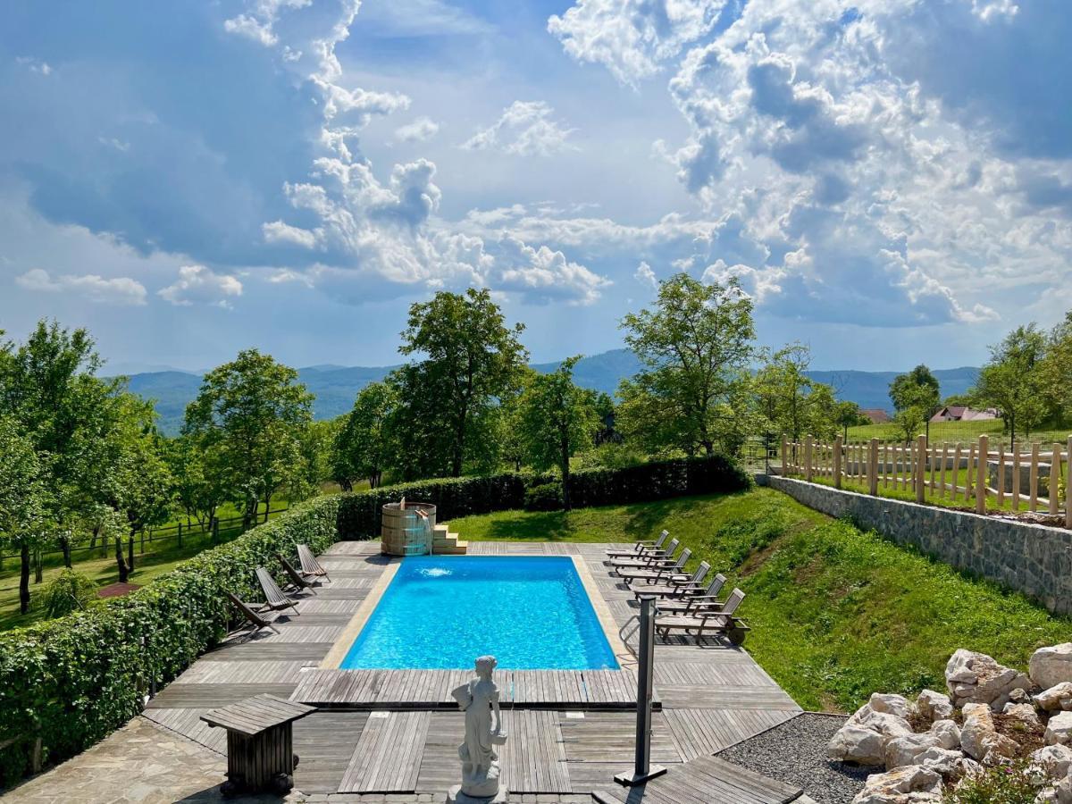 Guest House Domacija Krnc Hrib pri Hinjah Екстер'єр фото