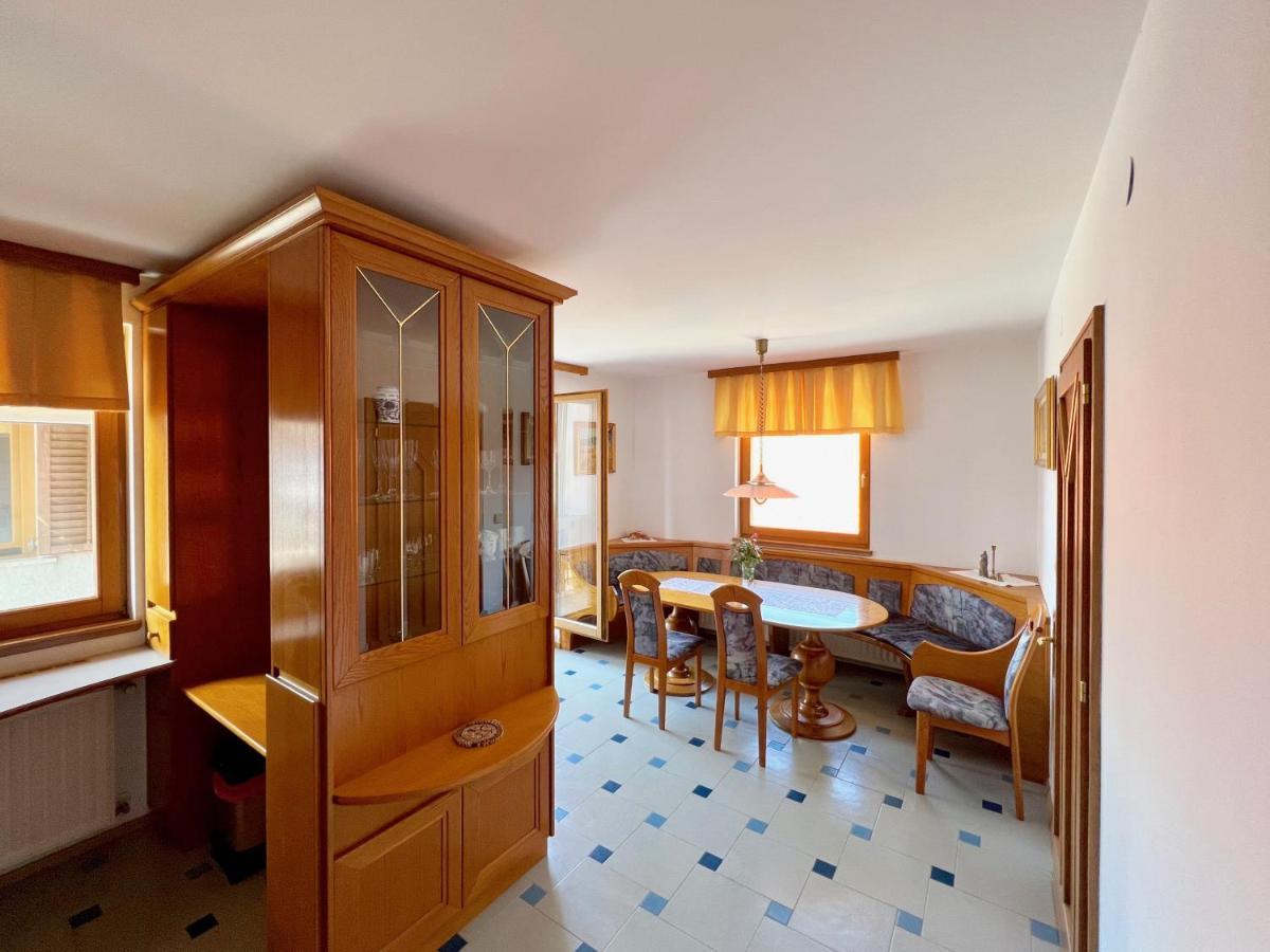 Guest House Domacija Krnc Hrib pri Hinjah Екстер'єр фото