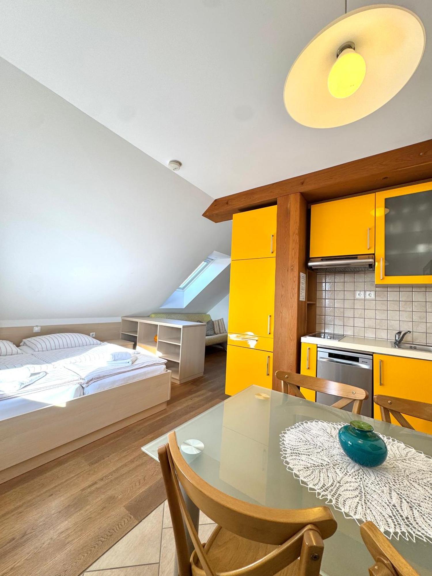 Guest House Domacija Krnc Hrib pri Hinjah Екстер'єр фото