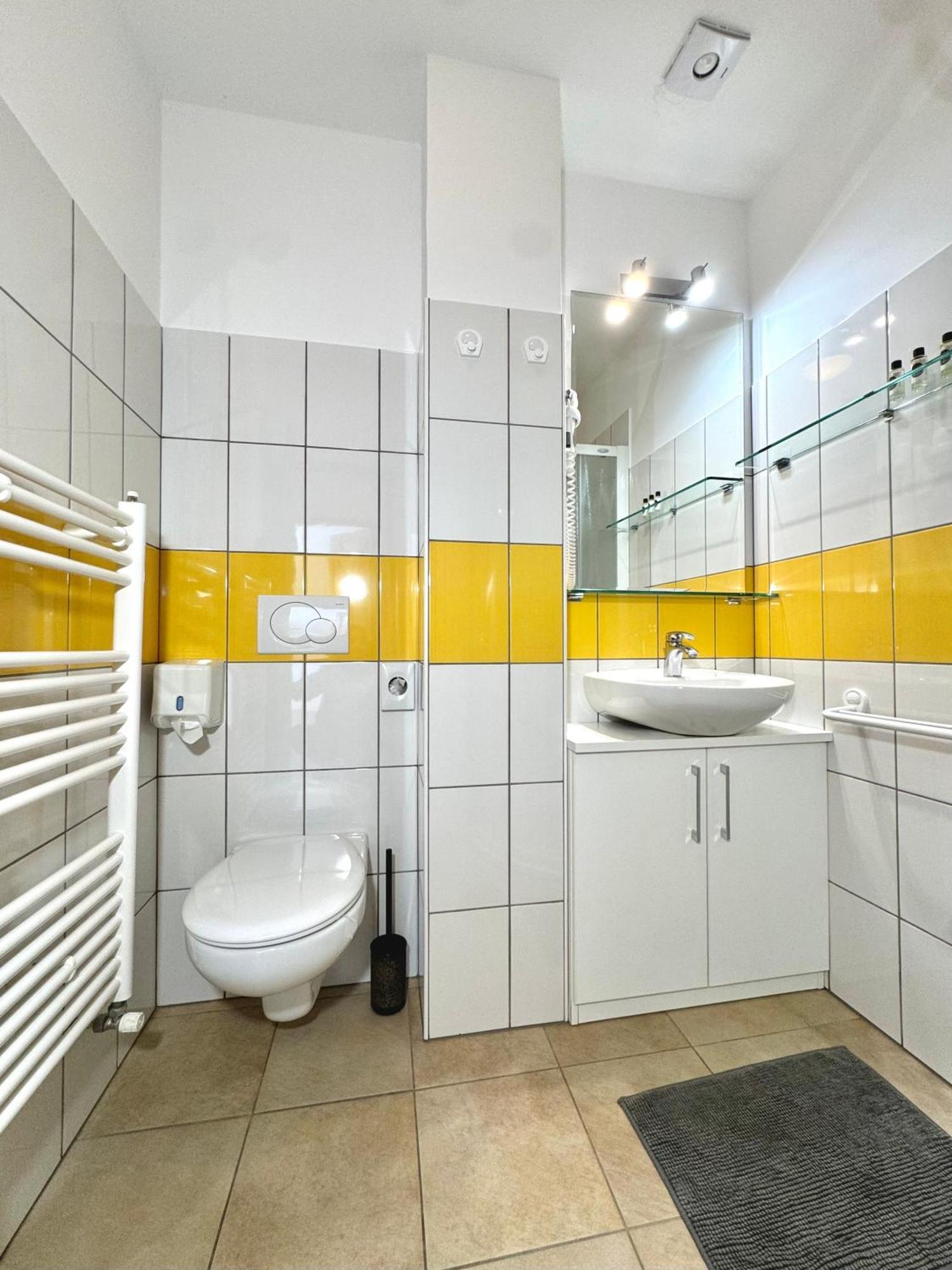 Guest House Domacija Krnc Hrib pri Hinjah Екстер'єр фото